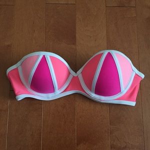 Strapless push up bikini top